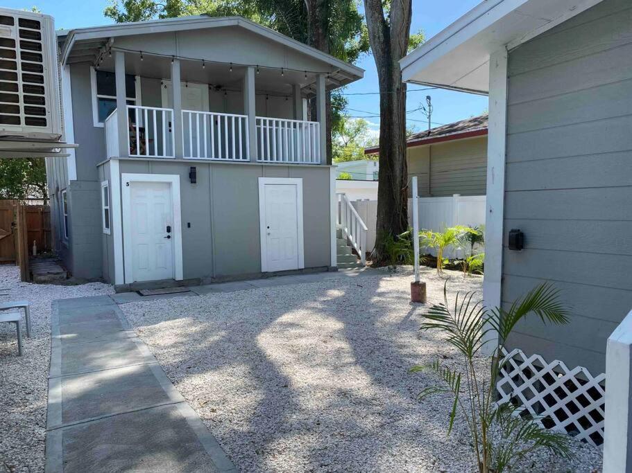 Chic Bungalow Apartment Steps From Armature Works & Downtown Riverwalk Tampa Exterior foto
